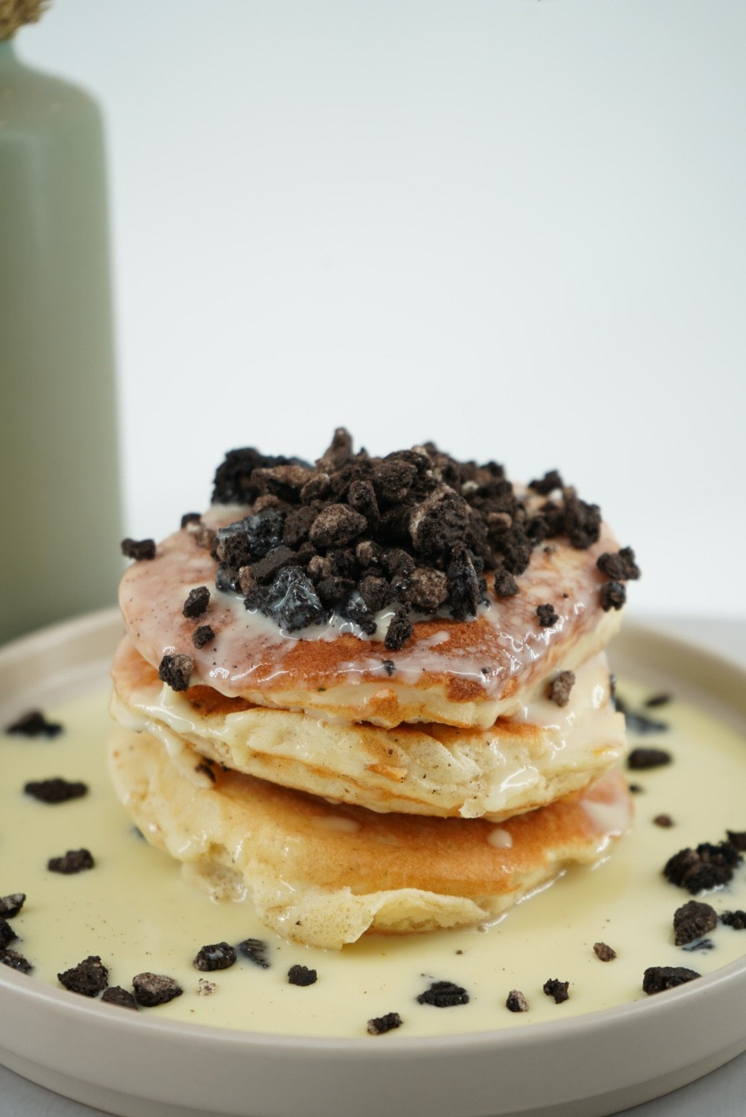 Oreo & White Chocolate Protein Pancake Stack